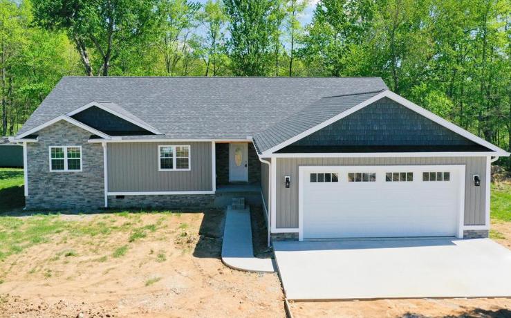 170 Loredo, London, Kentucky 40741