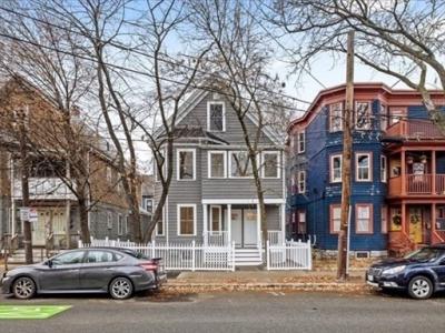 17 Cameron Avenue , 17, Cambridge, ماساتشوستس 02410, الولايات المتحدة