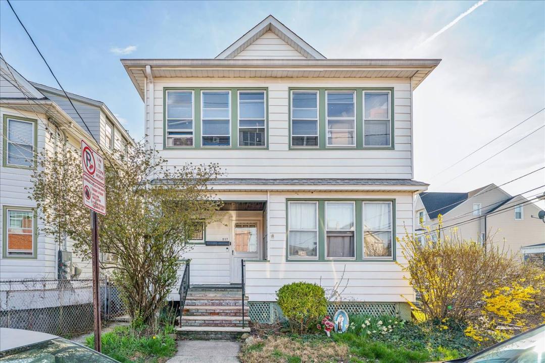 215-217 Lily Street, Paterson, Нью-Джерси 07522, Соединенные Штаты