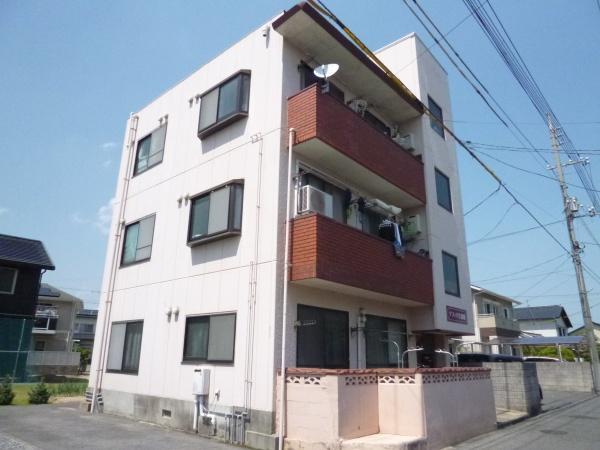 101, 今津町3丁目7番10号, ソフィア壱番館 101号室, 岩国市, Yamaguchi 740-0017, Japón