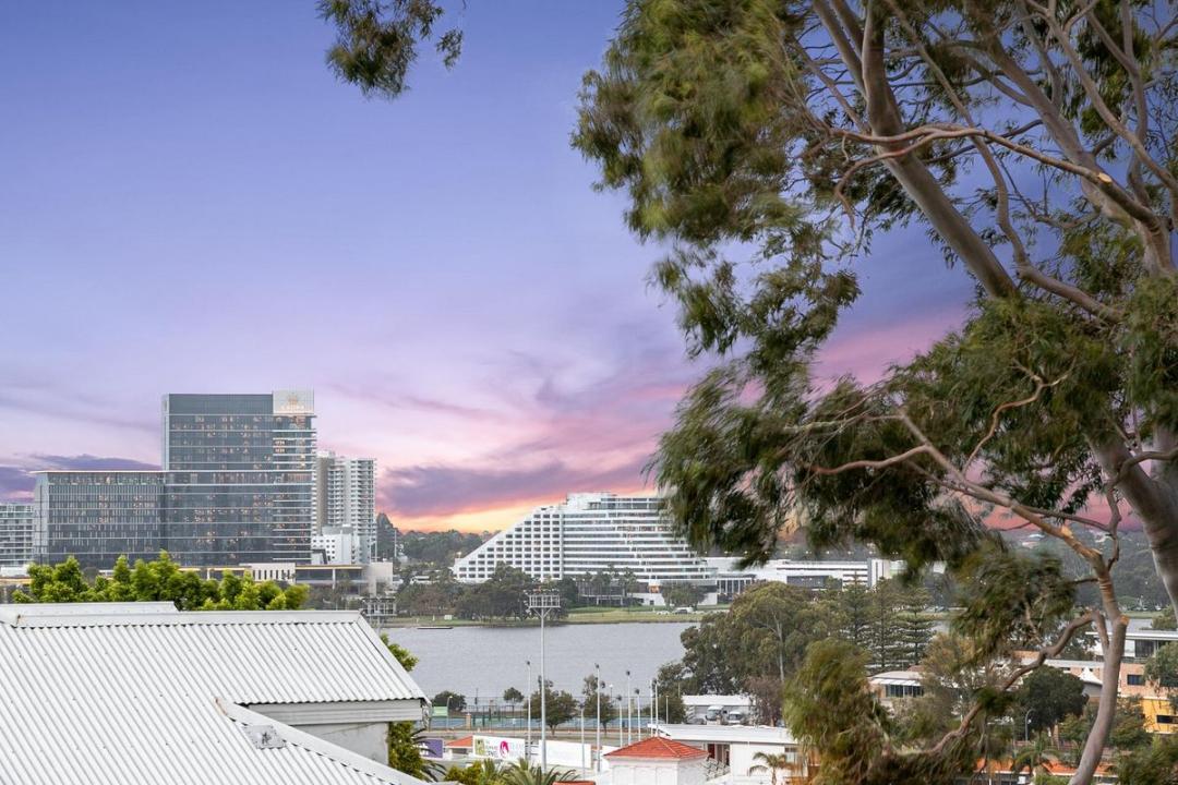 56/38-42 Waterloo Crescent, East Perth, WA 6004, Australien