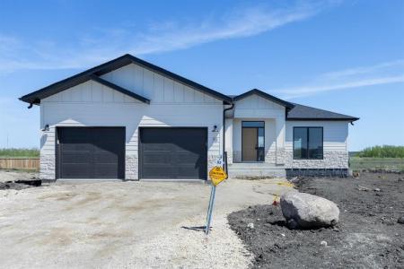 53 CARIBOU BAY, Steinbach, מניטובה R5G 0Z4, קנדה 