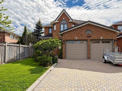 5698 COLBY COURT, Mississauga, Ontario L5M 4S7, Canadá