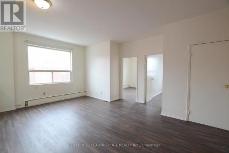 1359 WILSON AVENUE, Toronto (downsview-roding-cfb), Ontario M3M 1H7, Canadá