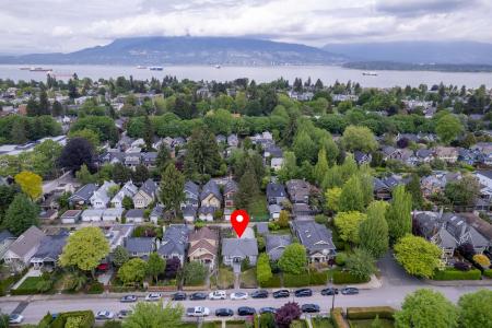 3425 W 8TH AVENUE, Vancouver, Colombia Británica V6R 1Y6, Canadá