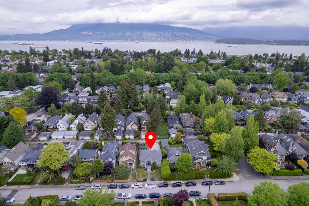 3425 W 8TH AVENUE, Vancouver, Colombia Británica V6R 1Y6, Canadá