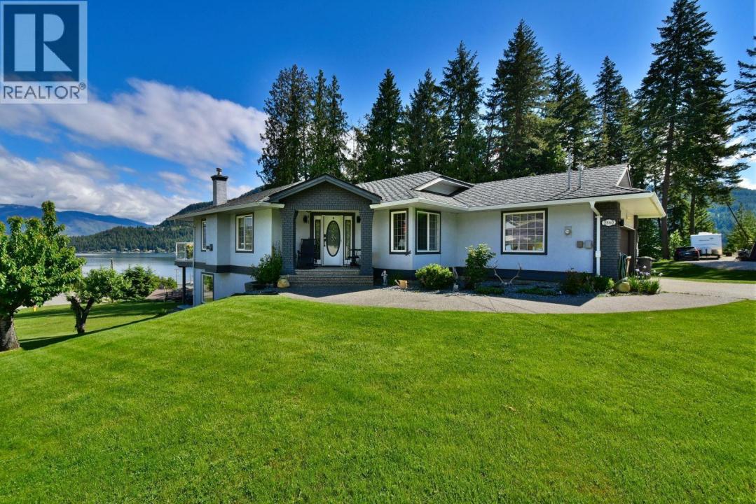 2860 MARINE DRIVE, Blind Bay, كولومبيا البريطانية V0E 1H1, كندا