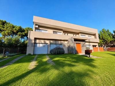 Boulevard Icaro 1495, Pinamar, Buenos Aires Costa Atlántica 7167, Аргентина