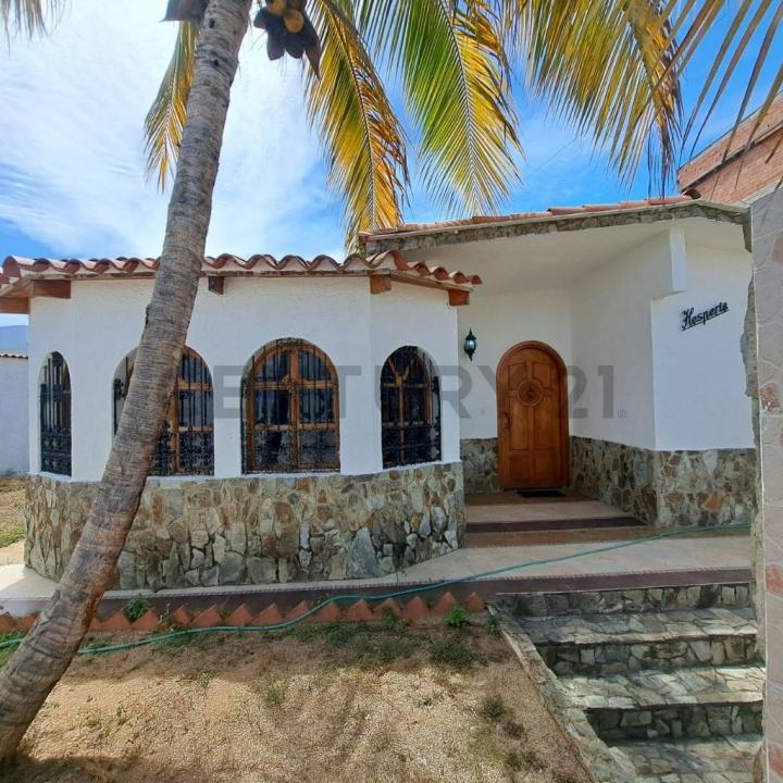Casa Quinta Urbanizacion Longa España, Naiguata, La Guaira 1166, Venezuela