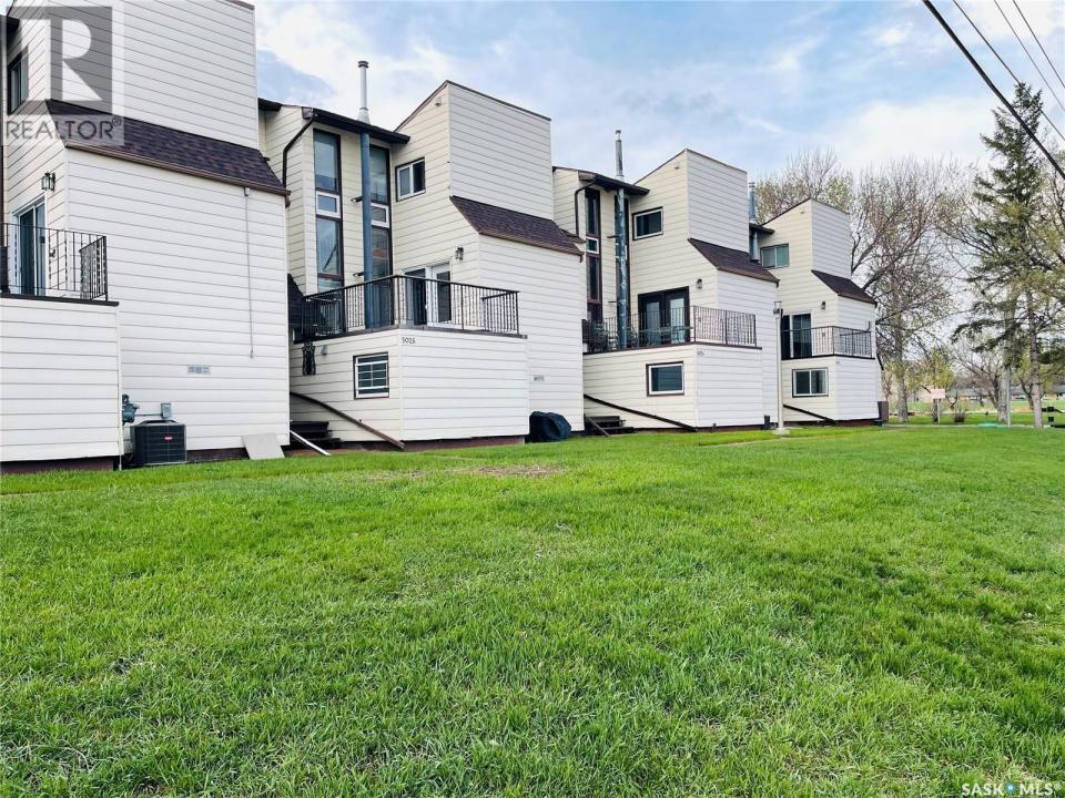 5026 10TH AVENUE, Regina, Saskatchewan S4T 7P4, Canadá