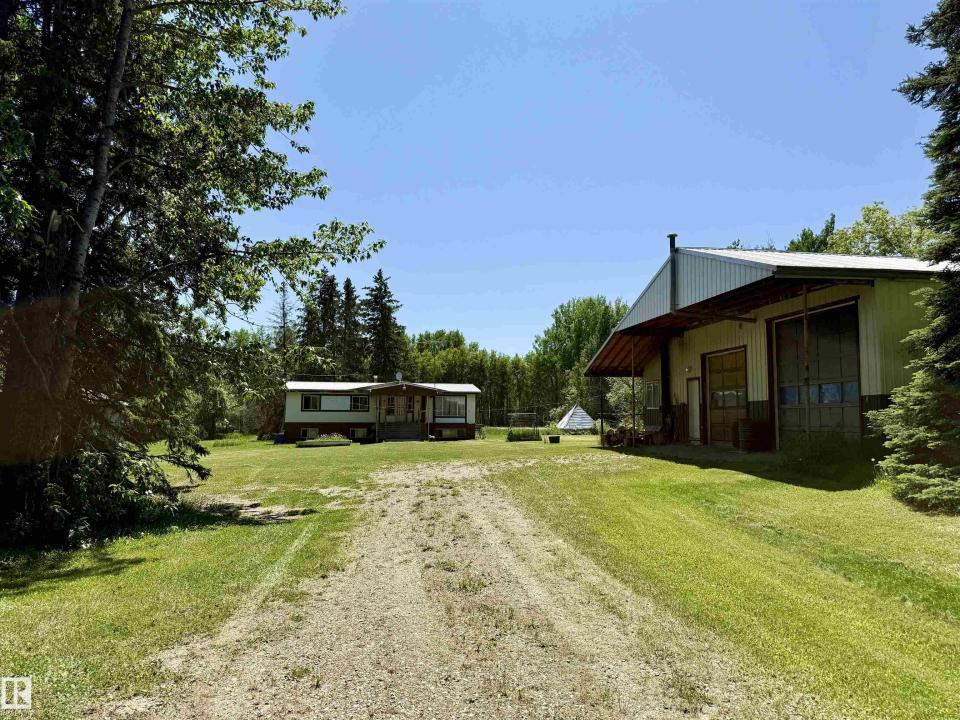 507 LAKESHORE DRIVE BUCK LAKE, Rural Wetaskiwin County, Alberta T0C 0T0, Canada