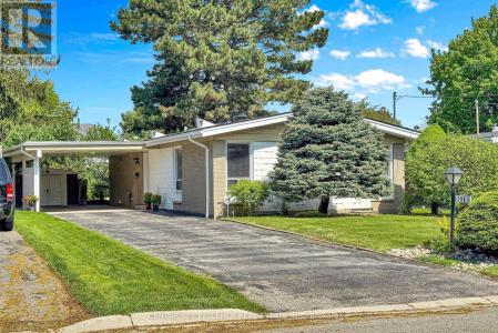 1065 SIERRA BOULEVARD SOUTH, Mississauga (applewood), Ontario L4Y 2E3, Canada