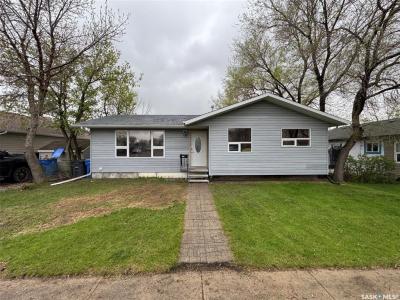 702 SECOND STREET, Estevan, Saskatchewan S4A 2B3, Canada