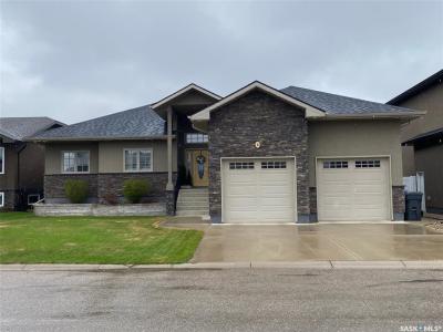 8 PARTRIDGE COURT, Yorkton, Saskatchewan S3N 3J8, Canada