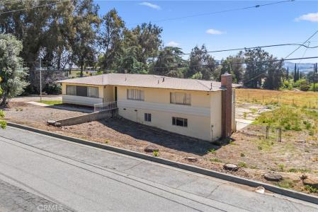 11424 Casa Blanca, Yucaipa, 加州 92399, 美國