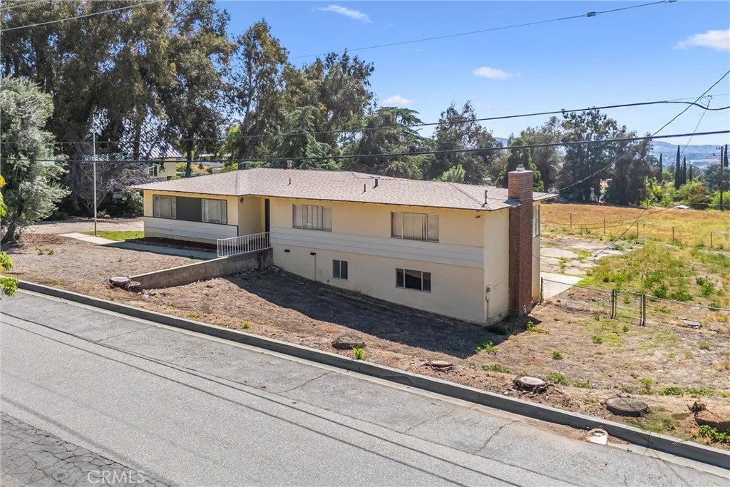 11424 Casa Blanca, Yucaipa, קליפורניה 92399, ארצות הברית של אמריקה