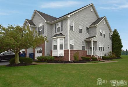 -71 Jared Drive, North Brunswick, New Jersey 08902, Stati Uniti