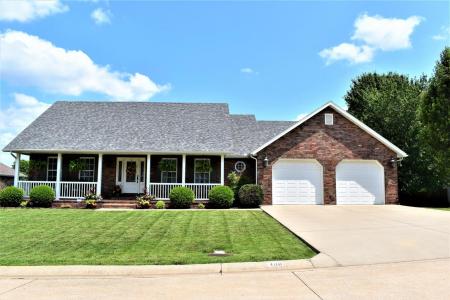 408 Honeysuckle Lane, Monett, Missouri 65708, USA