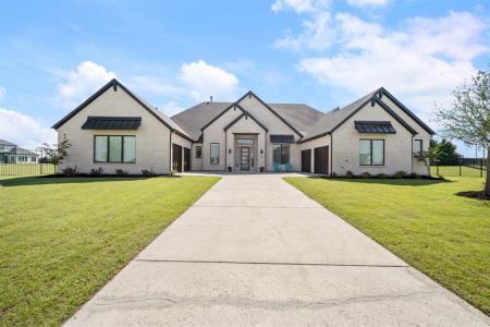 456 Infinito Drive, Sunnyvale, Texas 75182, USA