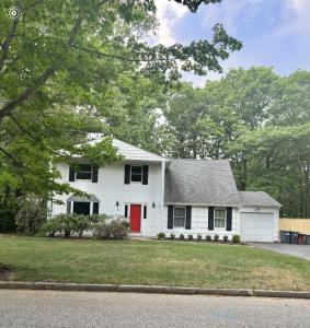 2 Shenandoah Boulevard, Coram, NY 11727, USA