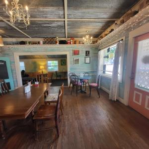 180 N 2nd St., Ellington, Missouri 63638, USA
