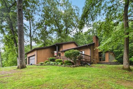 230 Whispering Oaks Drive, Somerset, Kentucky 42503, USA