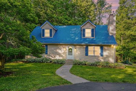 2912 Niles Buchanan Road, Buchanan, Michigan 49107, USA