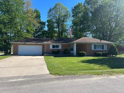 101 Grayling Avenue, Houghton Lake, Michigan 48629, USA