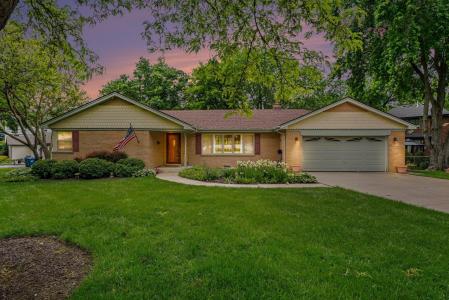 12400 S 70th, Palos Heights, Illinois 60463, USA