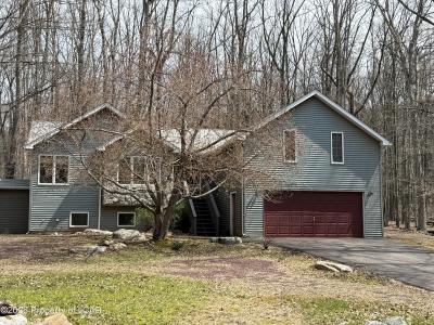 13 Seminole Circle, Hazle Twp, Pennsylvania 18202, USA