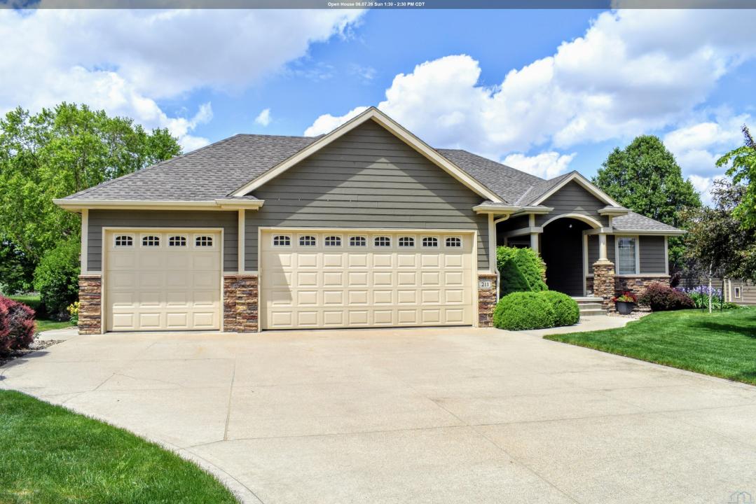 211 E Sawgrass Trail, Dakota Dunes, جنوب داكوتا 57049, الولايات المتحدة