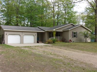 4261 Pebble Beach Drive, Gladwin, Michigan 48624, Estados Unidos