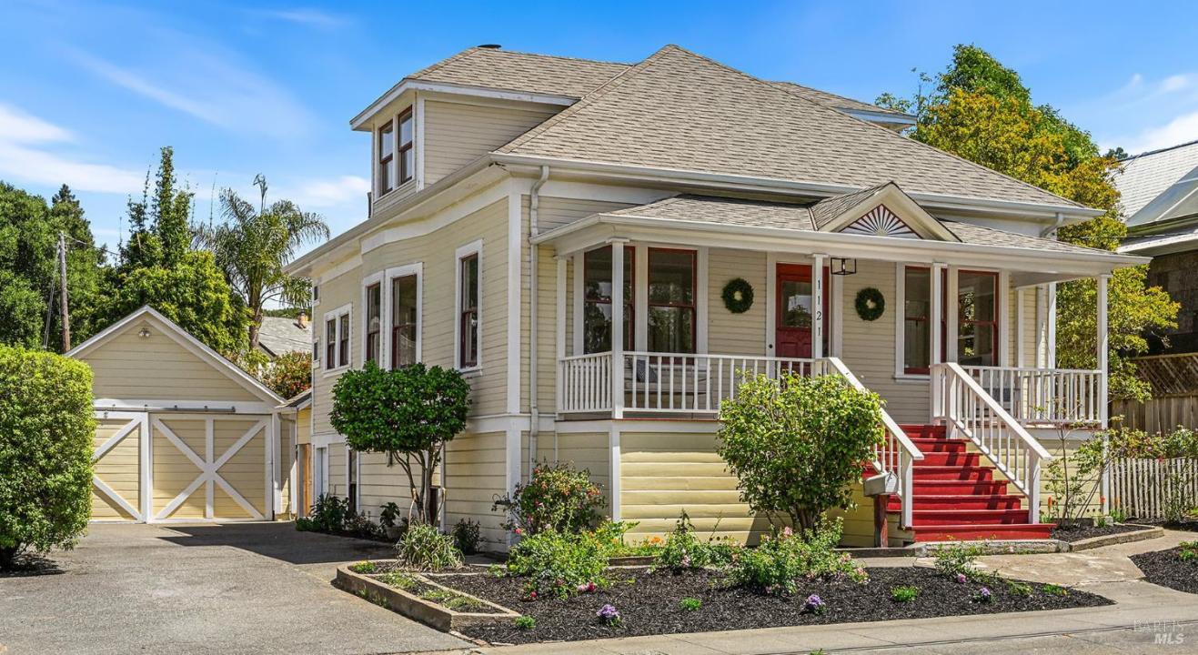 1121 F St, Petaluma, California 94952