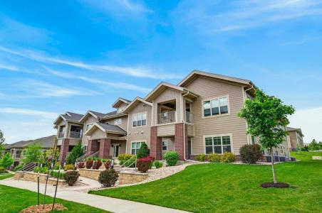 1804 Maplecrest Drive , 102, Verona, Wisconsin 53593, USA