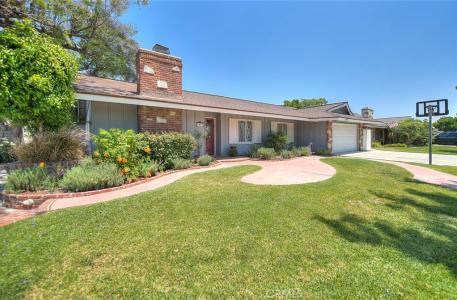 1517 E 19th, Santa Ana, California 92705, USA