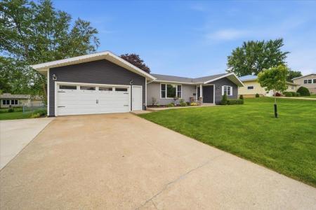 524 8th Ave Ne, Oelwein, Iowa 50662, USA