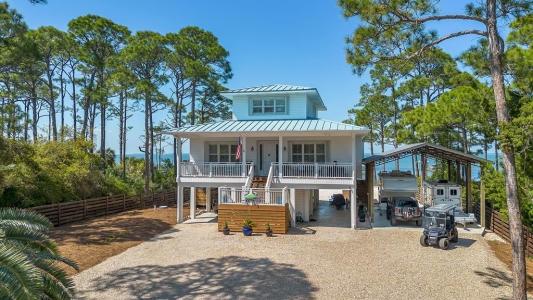 1235 Watkins Cove, St. George Island, Florida 32328, USA