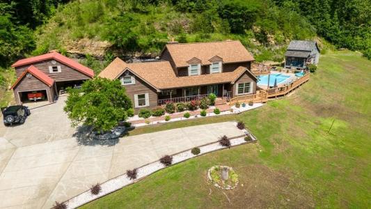 357 Freds Fork, Prestonsburg, Kentucky 41653, USA