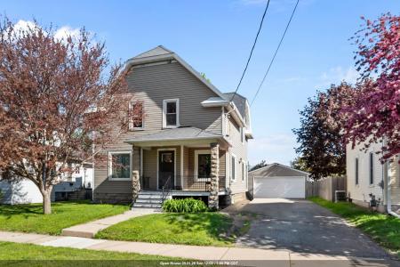 242 W 14th Avenue, Oshkosh, Wisconsin 54902