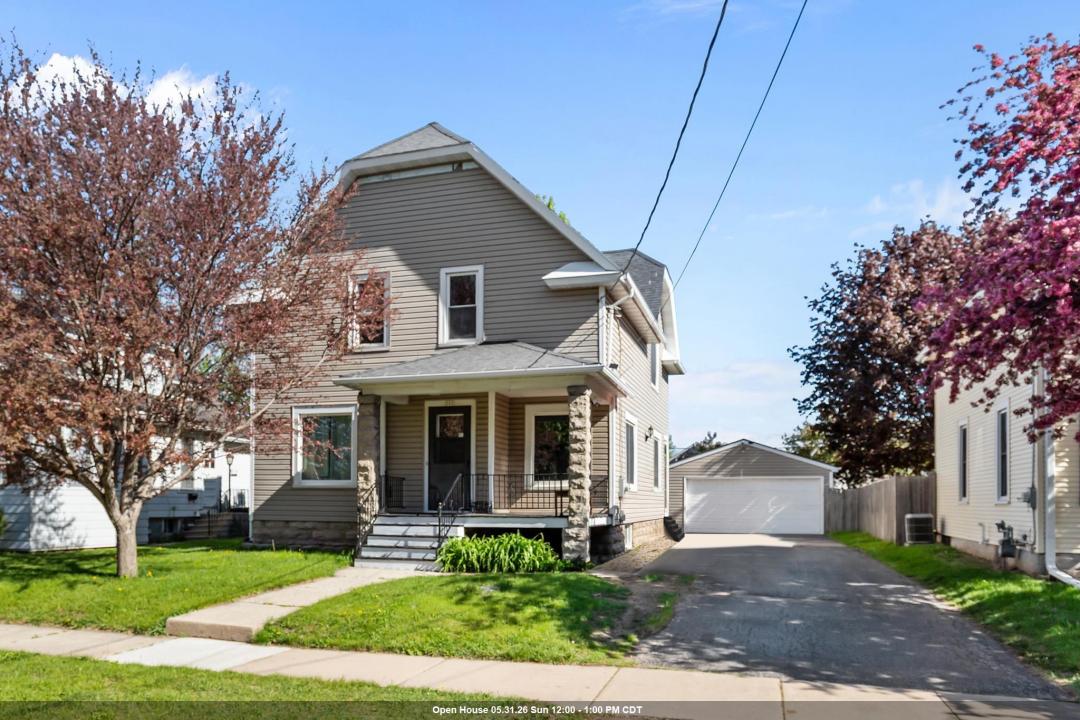 242 W 14th Avenue, Oshkosh, Wisconsin 54902