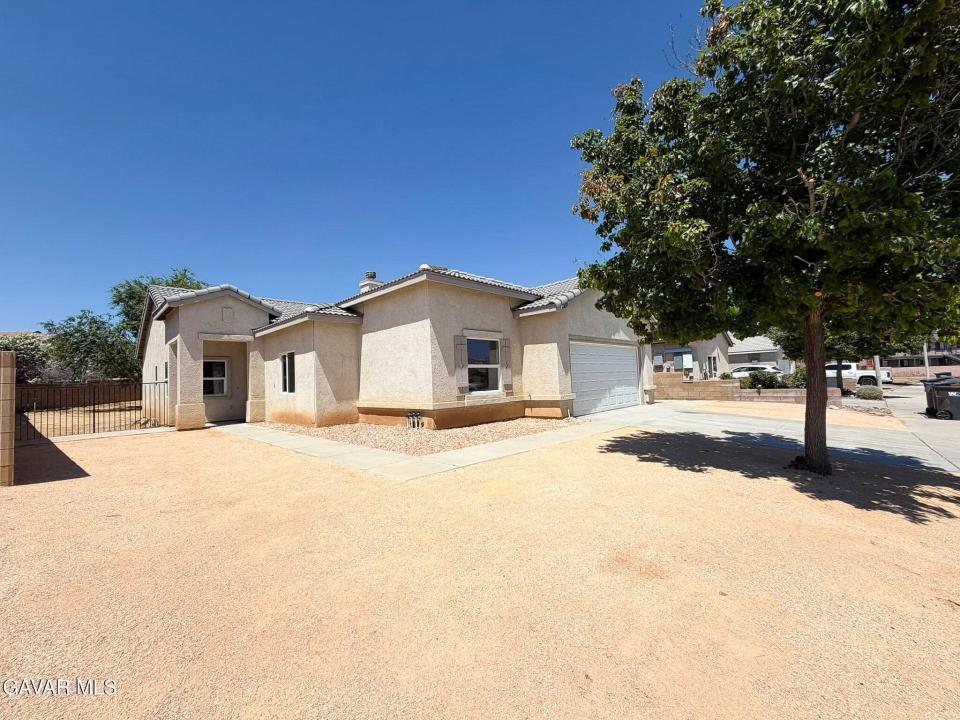 44115 Greentree Court, Lancaster, 加州 93535, 美國