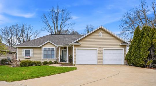 1014 E Jefferson St., Washington, Iowa 52353, USA