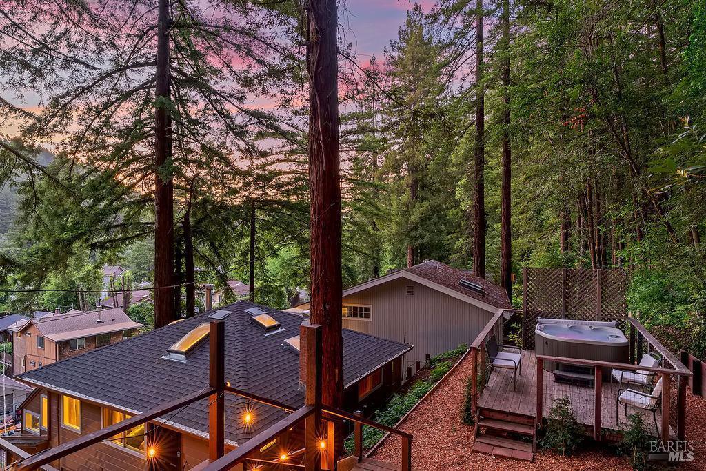 16625 Neeley Rd, Guerneville, 加州 95446, 美國