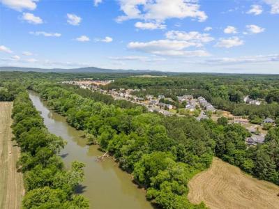 140 Crystal River Drive, Calhoun, Géorgie 30701, États-Unis