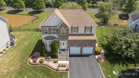 -32 Carnation Road, Monroe, Nova Jersey 08831, Estados Unidos