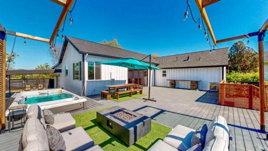2828 Western Ave, Petaluma, California 94952, USA