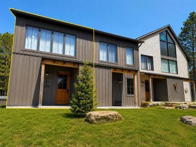 2230  Ch. du Village, Mont-Tremblant, ケベック J8E 1E9, カナダ
