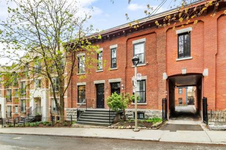 760 Rue Lusignan, Montréal (Ville-Marie), Québec H3C 1Y9, Canada