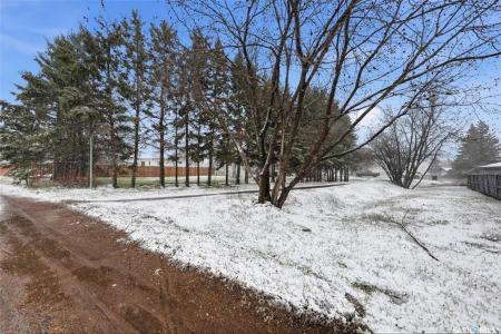 746 7TH STREET E, Prince Albert, Saskatchewan S6V 0T1, Canada