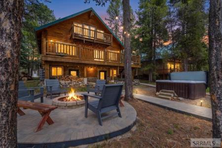 3724 Snake River Road, Island Park, Idaho 83429, USA